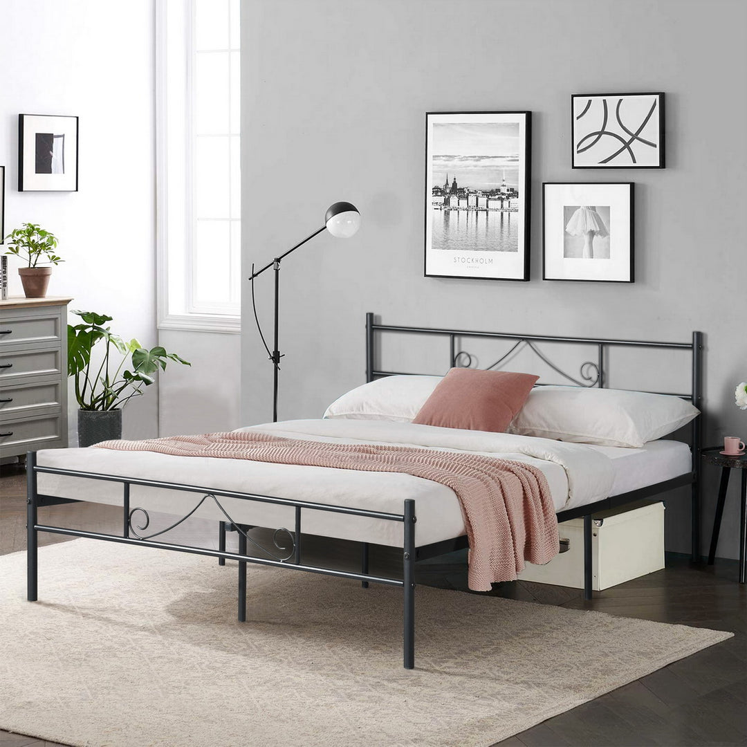 FurnitureR Metallbettgestell (140 x 200 cm) mit Kopf- und Fußteil, Plattformbett mit Stauraum unter dem Bett, geräuschlos, kein Lattenrost erforderlich, Schwarz