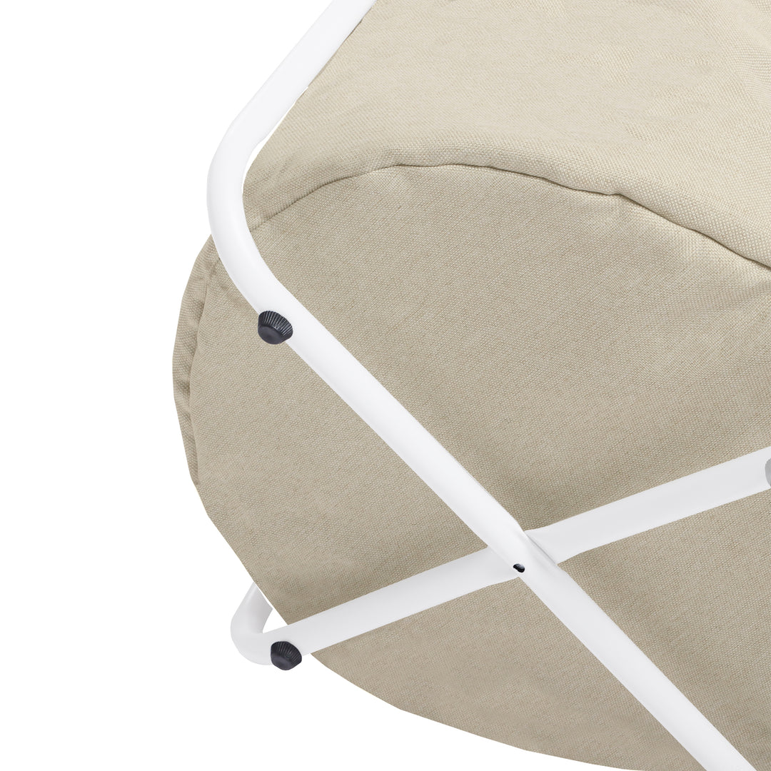 FurnitureR Table de Bout de Canapé Ronde avec Panier en Tissu, Rangement pour Salon, Chambre à Coucher, Table de Chevet, Style Moderne avec MDF Blanc, Cadre en Métal, 45 x 45 x 50.5cm