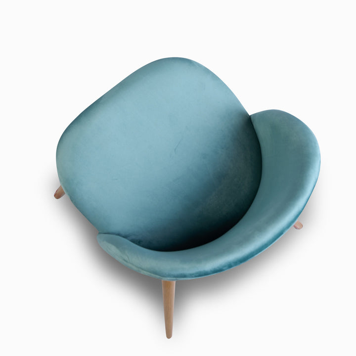 Chaises de salle à manger au design moderne et scandinave avec revêtement en velours pour un espace élégant